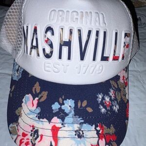 Robin Ruth Nashville Cap - White and Blue Floral